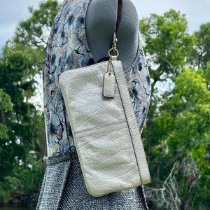 COACH Platinum Gold Metallic Lg Leather Wristlet Clutch 13276 Evening Formal Y2K